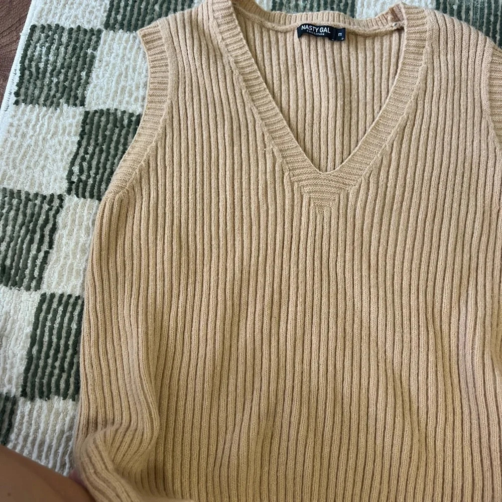 NASTY GAL vest - Picture 9 of 9